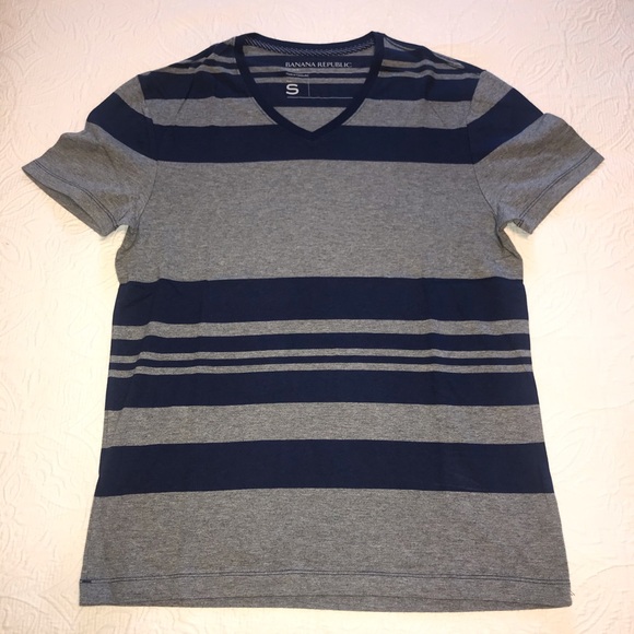 BANANA REPUBLIC Striped V-Neck Tee Shirt - Picture 6 of 10